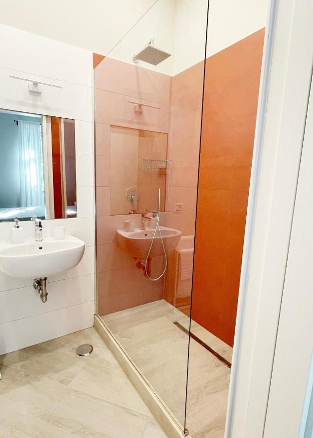 B&B Vittoria Anzio Exterior photo